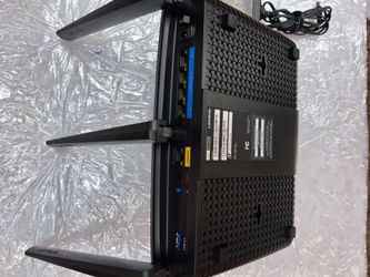 Linksys Router EA7450. . new . Only 50$ for this week