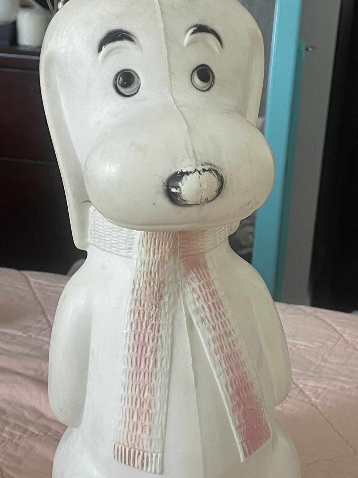 VINTAGE Blow Mold TALL PEANUTS SNOOPY PLASTIC PIGGY COIN BANK DOG FIGURE