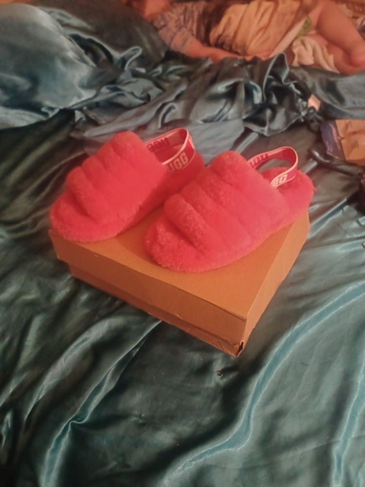 New In Box UGG Fluff Yeah SLIDE Pink Rose Slipper Shoes Men's SZ 5