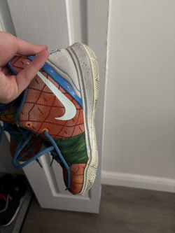 Kyries Pineapple Size 7y