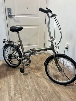 Silver Adventure Tri-Folding Bike
