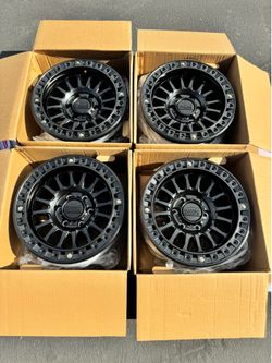 Brand New KMC “239” Impact Beadlock 17” Off-Road Wheels 6x139 (6x5.5) Trucks and SUVs 17x9 +1 Offset
