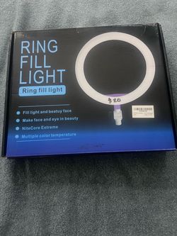 Ring Fill Light with Multiple Color Temperatures