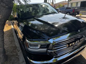 Ram 1500 Pickup Truck – Black