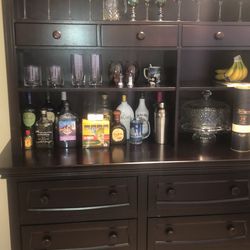 Muebles de sala color café claro, mesa de comedor vidrio y base de madera para 4 personas , refrigeradora Kenmore grande color blanca, mueble para com