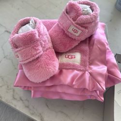 UGG Baby Shoes Size 2/3