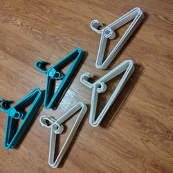 Plastic Hangers 