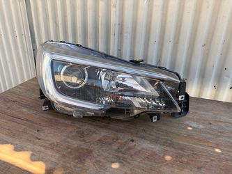 Subaru legacy Outback ( 2018 2019 ) headlight headlamp right passenger side RH USED OEM ‼️ 1 broken tab