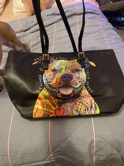 Woman’s Pitbull Love Purse Good size/ clean liner