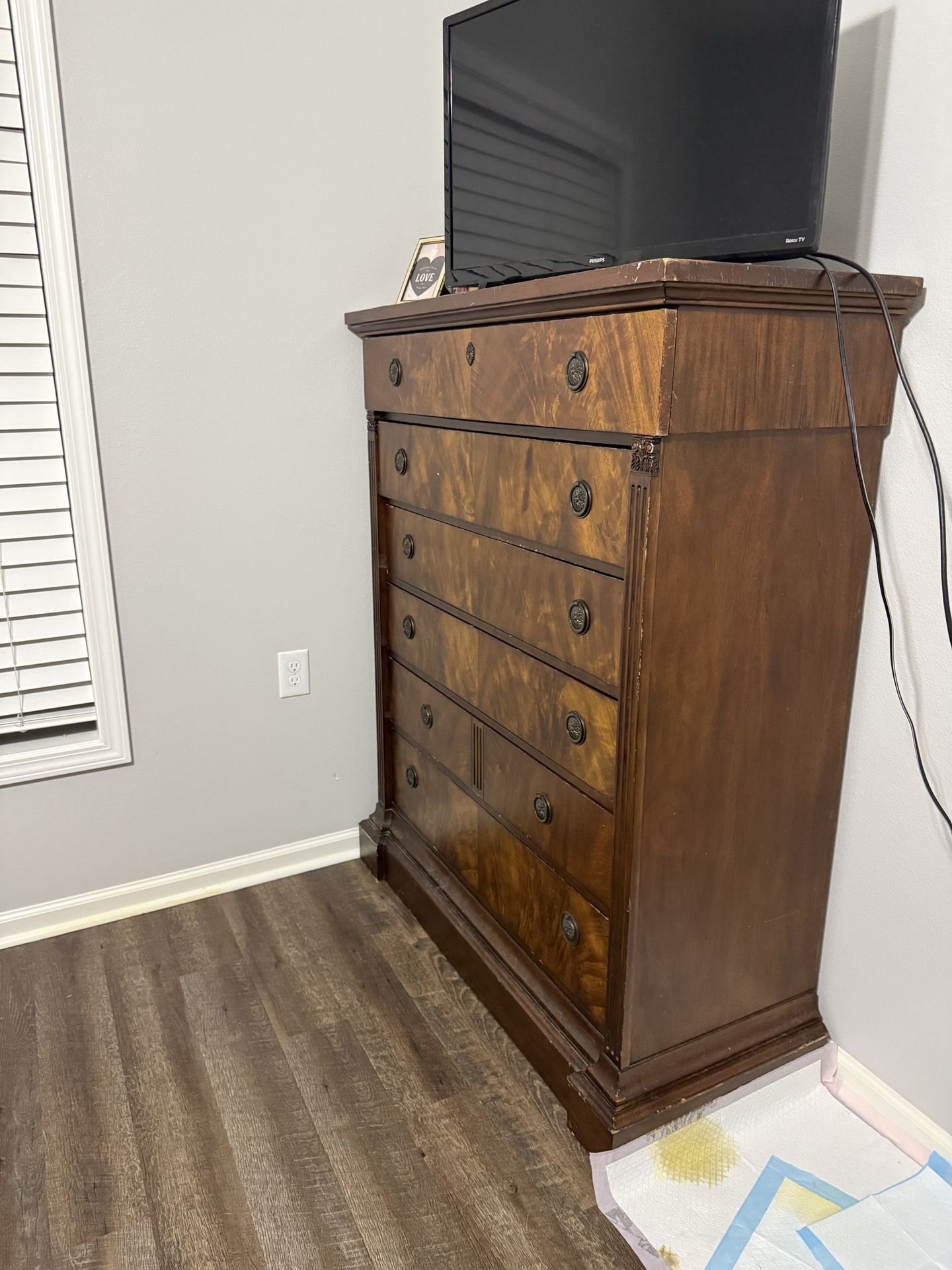 Haverty's Dresser and Queen Bed