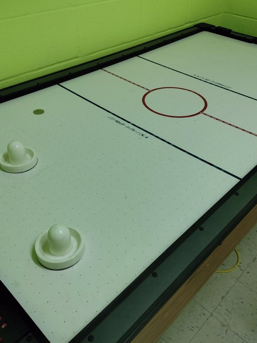 Air Hockey Table