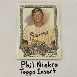 Phil Niekro Atlanta Braves Hall of Fame Pitcher Topps Short Print Insert Card. SP312. 