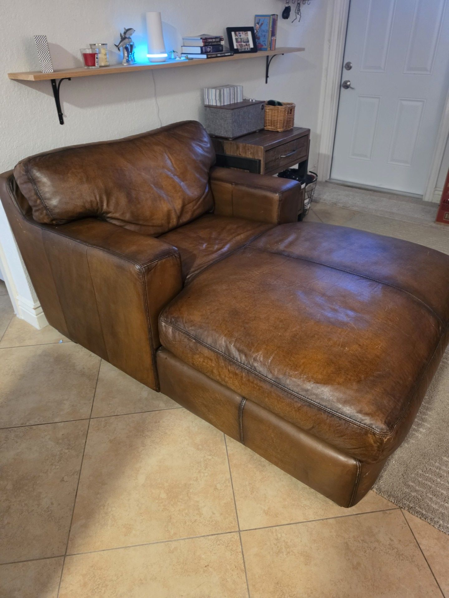 Extra large leather chase/ couch/ sofa/ chair