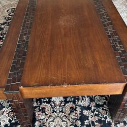 Coffee Table With 2 Matching In-tables 