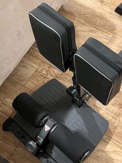Sissu squat/ squat machine