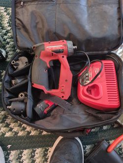 Milwaukee Fuel 12v drill/ driver set