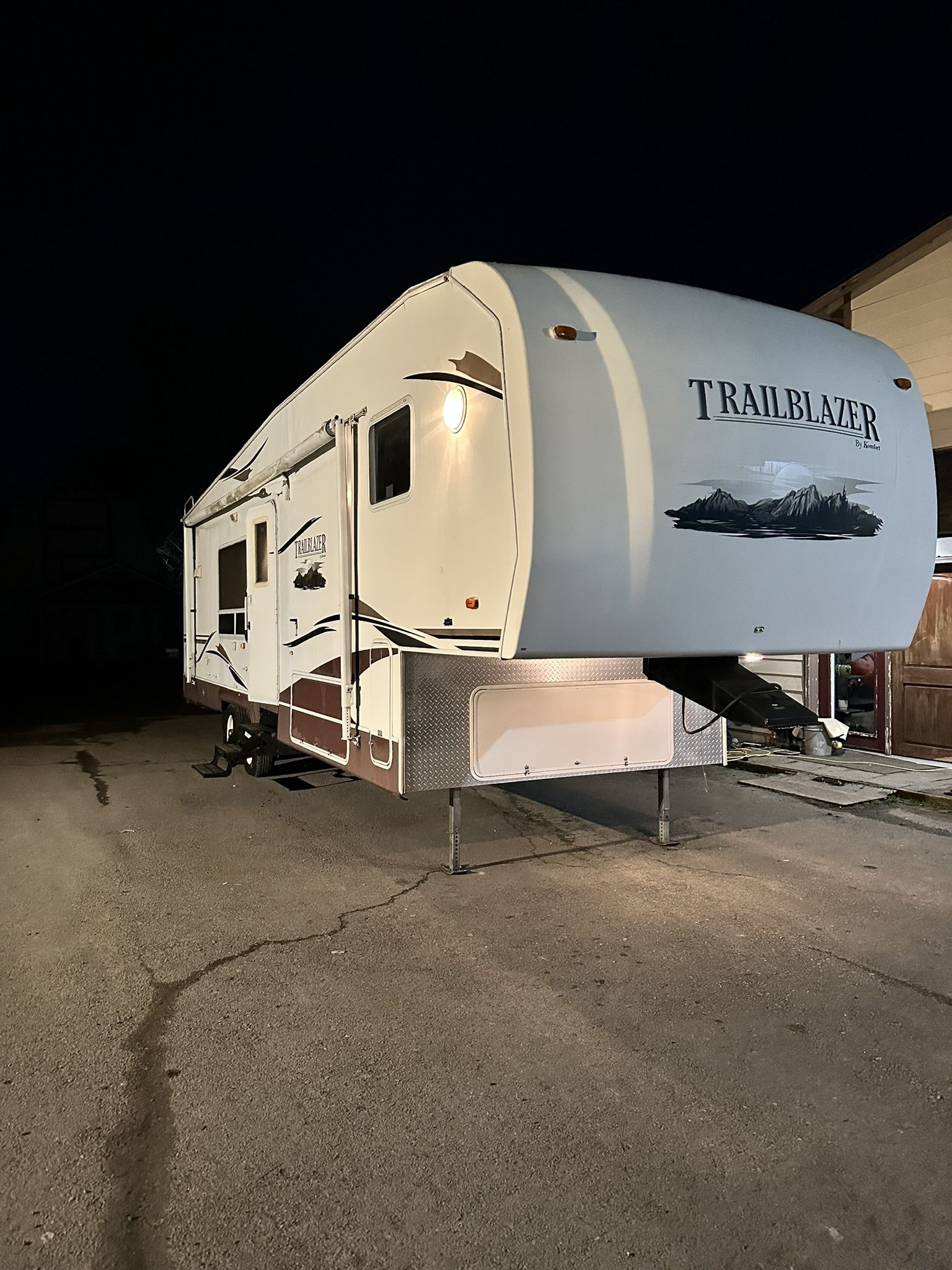 2008 Komfort Trailblazer