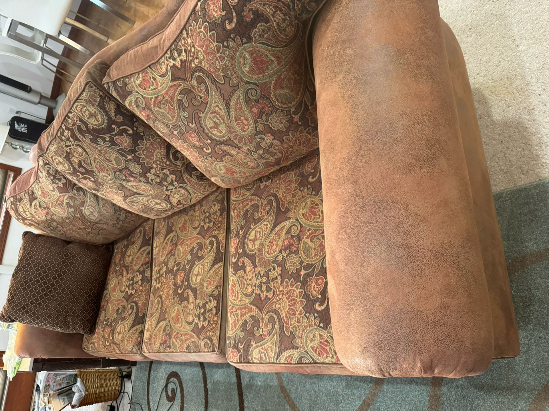 3pc Living Rm Set - Excellent Condition!