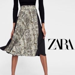 Zara BASIC NWT TRENDY NWT BLACK/fronot snake print pleated midi skirt S