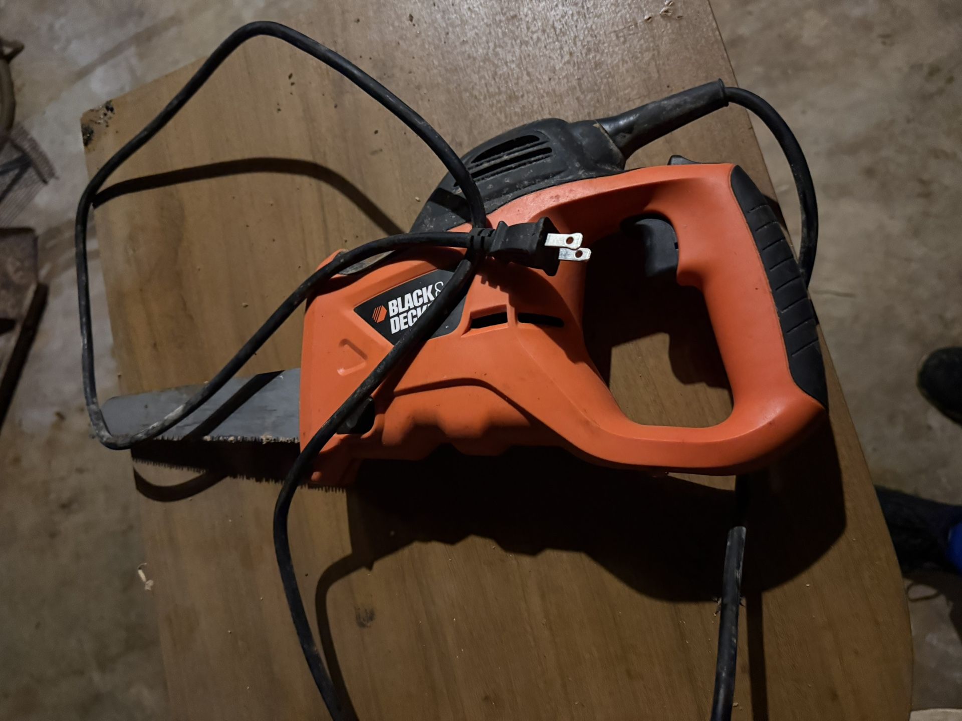 Black Decker Handsaw