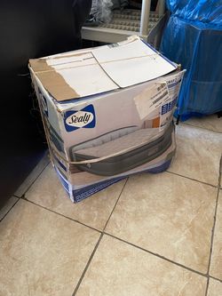 Excellent Condition full size air mattress