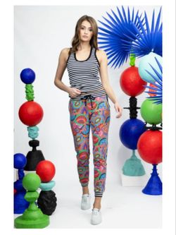Vippi Design stylish sweats