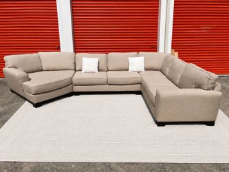 Big Sectional couch (Delivery available)