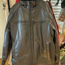Calvin Klein Men's Everyday Essential Faux Leather Jacket. Size medium