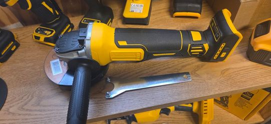 Dewalt 20v compatible grinder with two discs and takedown tool
