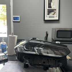 BMW X4 G02 X3 G01 (LCI) GENUINE OEM CHROME RIGHT PASSENGER LED HEADLIGHT HOUSING (CLEAN) 2022-2024