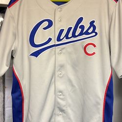 Chicago Cubs button down jersey size large. All stitchd logo
