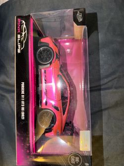 Jada Toys Pink Slips Porsche 911 GT3 RS (992) die-cast model car in a 1:24 scale