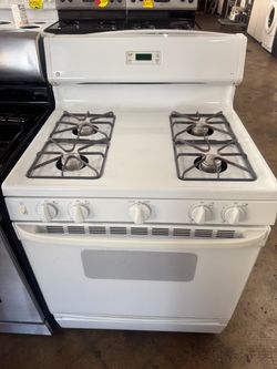 USED GE GAS STOVE
