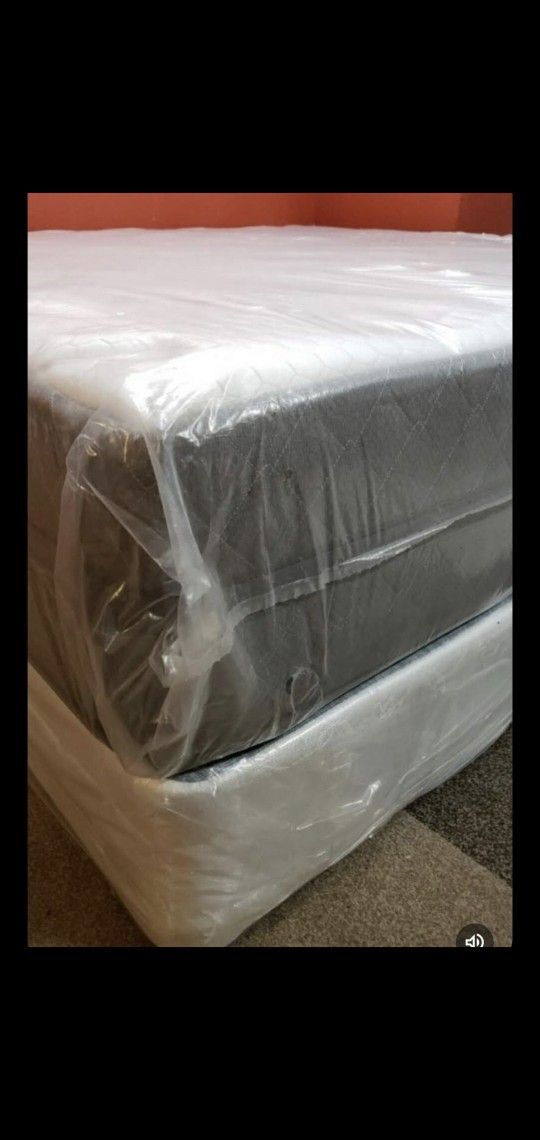 Queen size new box spring can deliver
