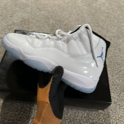 Jordan 11 Legend Blues