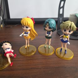 sailor moon q posket figure Lot Sailor Mars Sailor Venus Sailor Neptune & Uranus