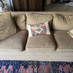 Free Couch - Sofa corduroy, used in good condition