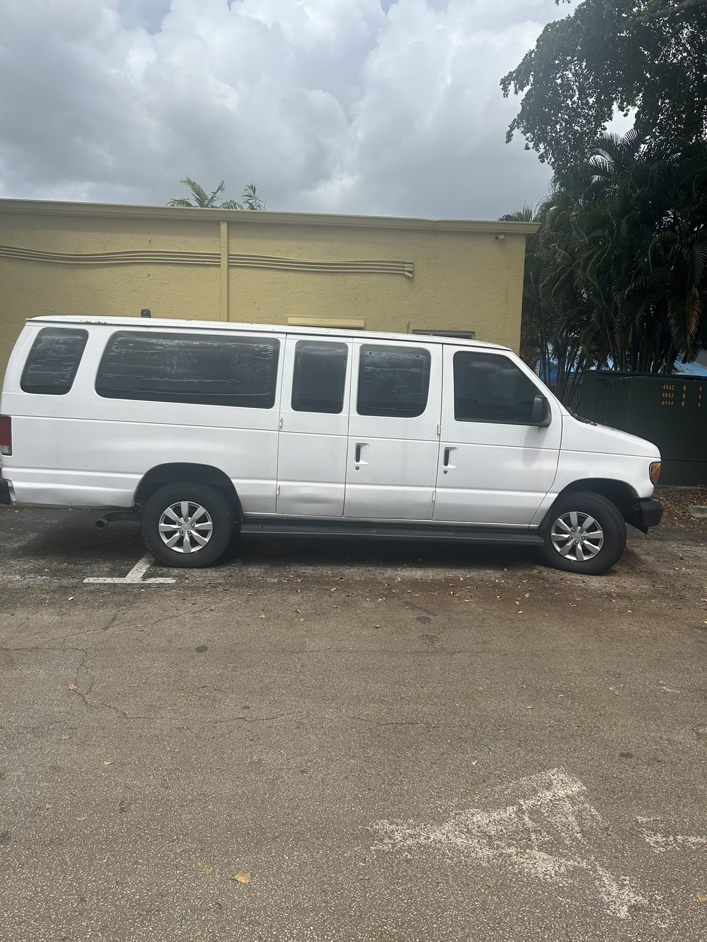 12 Passengers
