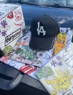 31 hats take notes