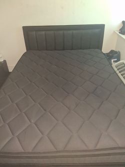 QUEEN SIZE LED BED