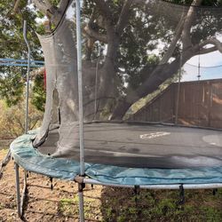 Free Skybound Trampoline