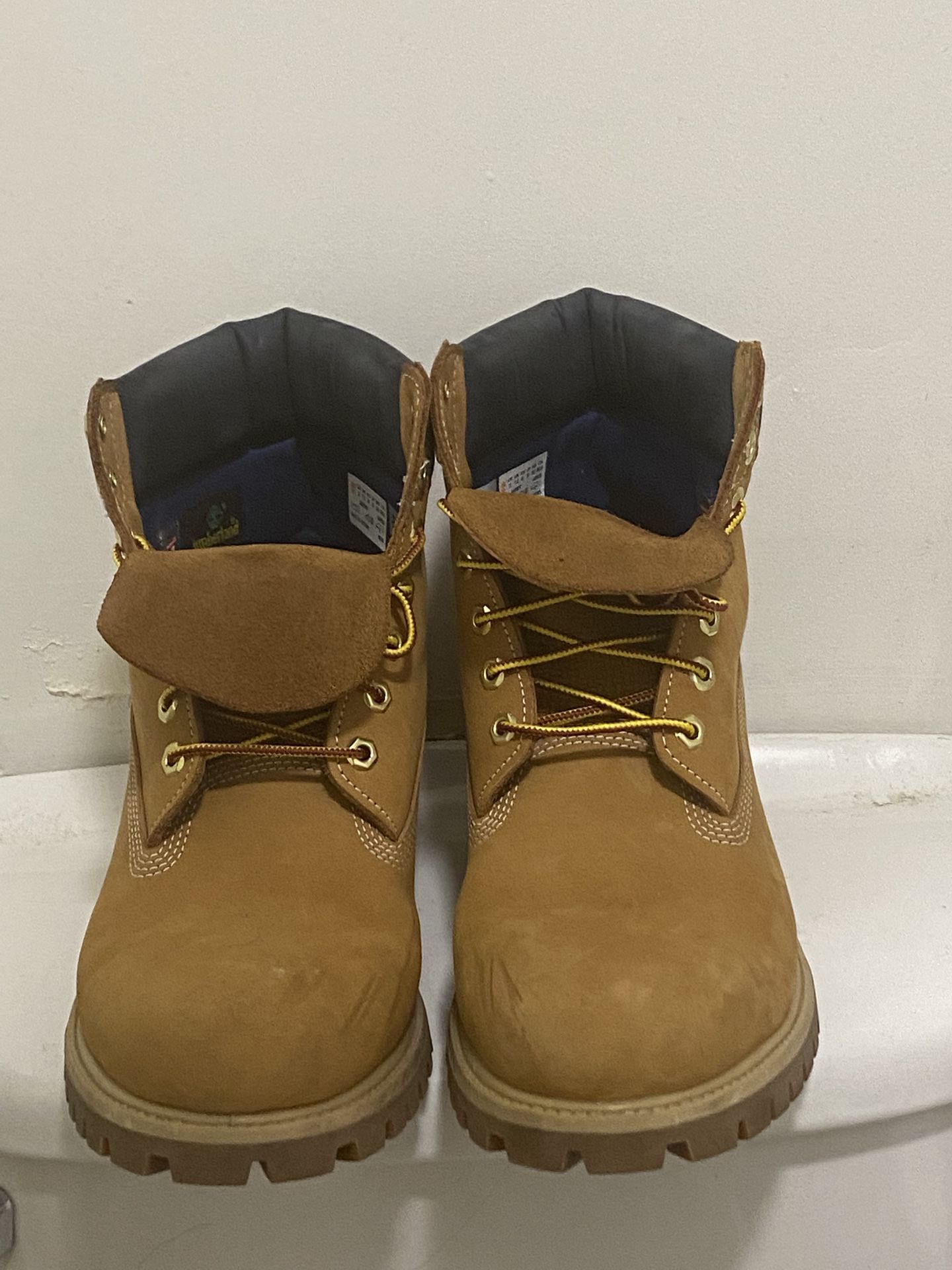 timberland boots size 12 worn once extra pair of shoelaces