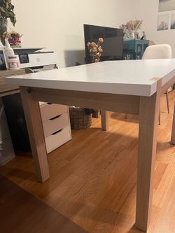 Table with 4 Chairs