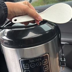 4 Cup Aroma Rice Cooker 
