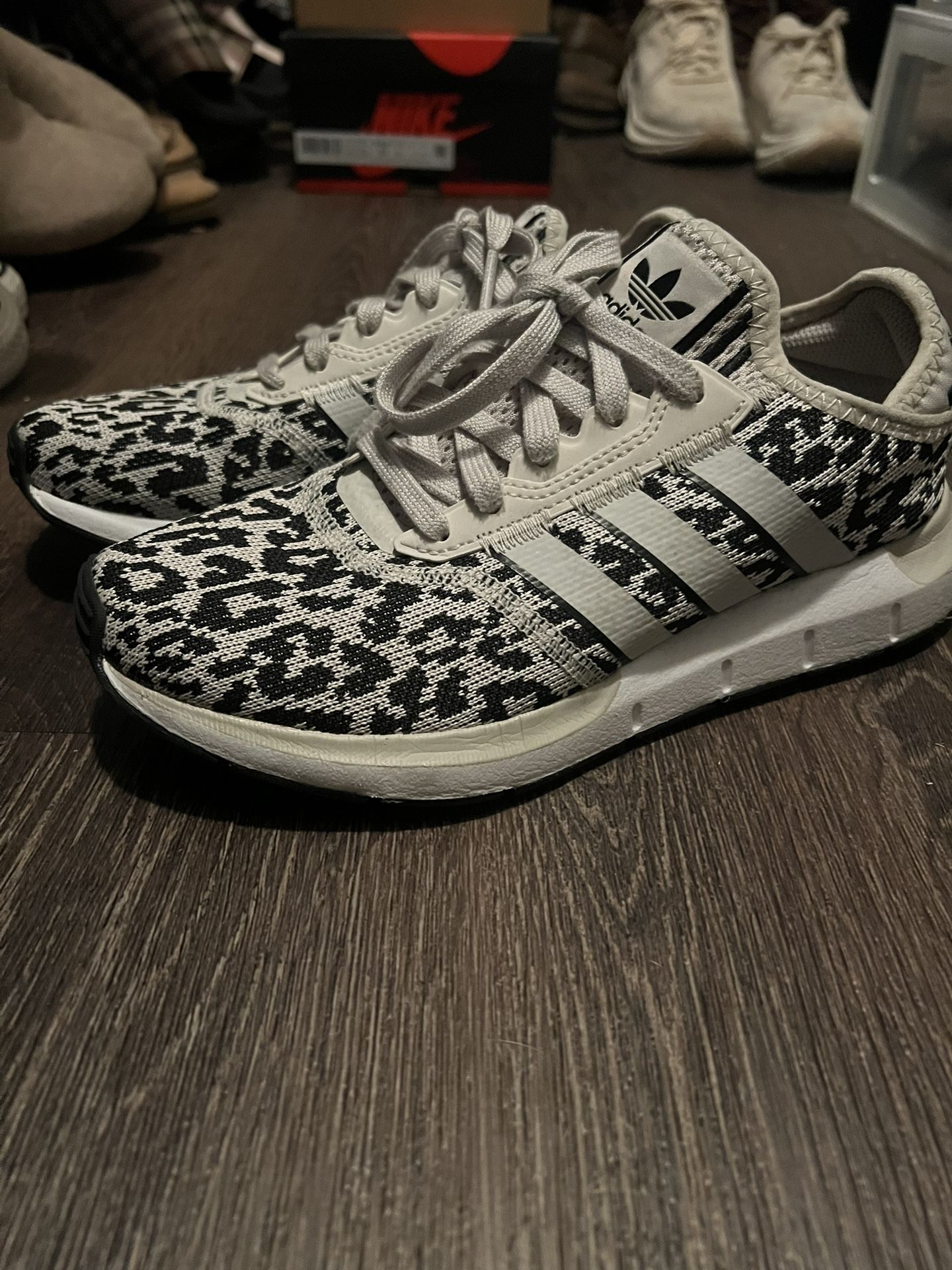 Adidas Swift Run leopard