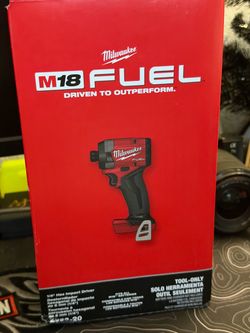 Milwaukee M18 1/4 in hex impact driver (tool only)