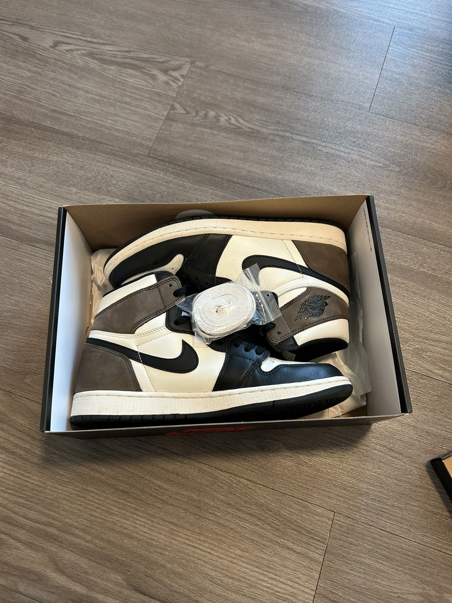 jordan 1 mocha high