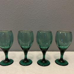 Vintage Emerald Green Water Goblets Or Wine Glasses With Gold Trim On Rim