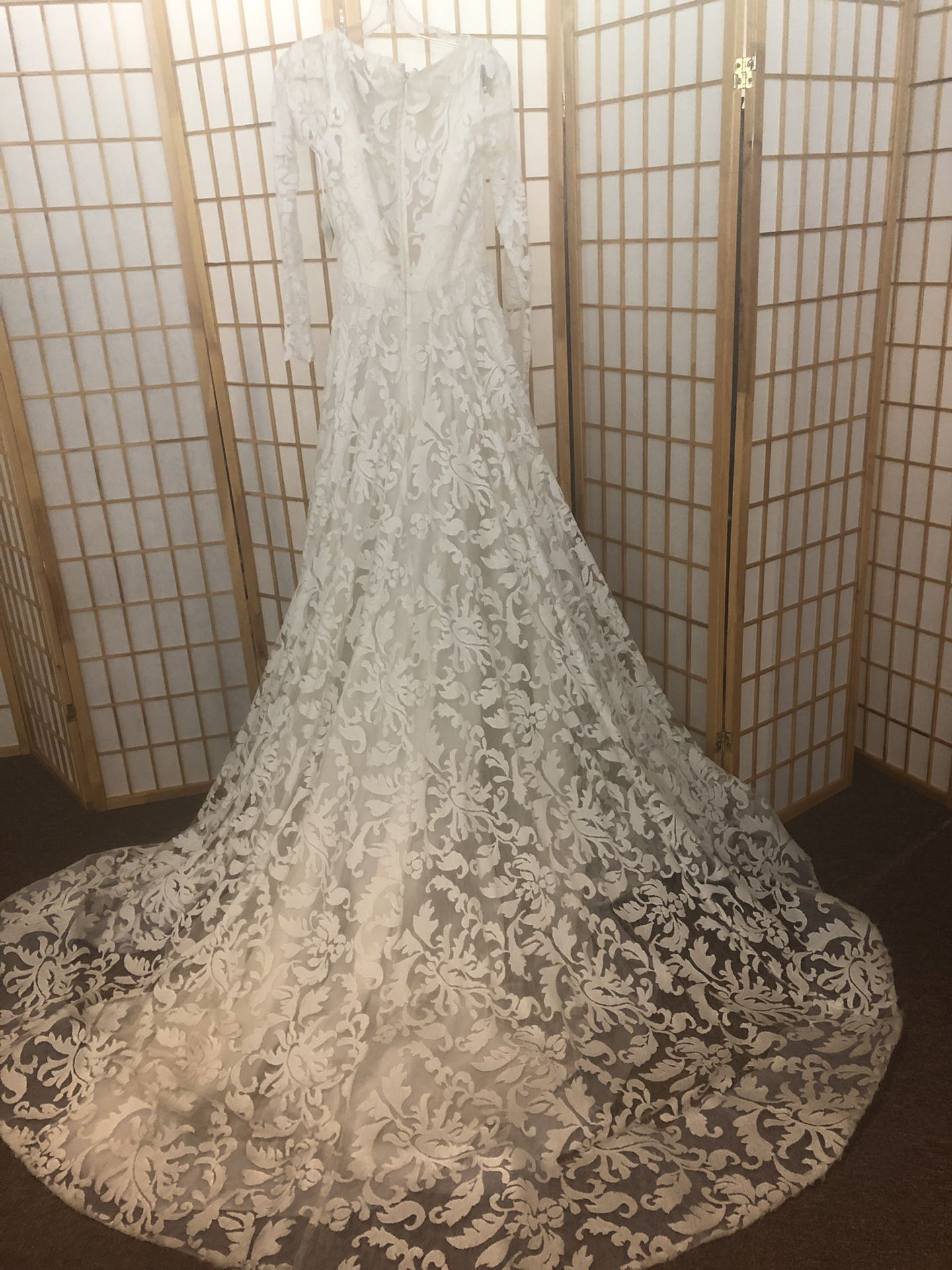 Wedding Dresses-10 dresses Erin Cole Store Sample Sale $100-$150