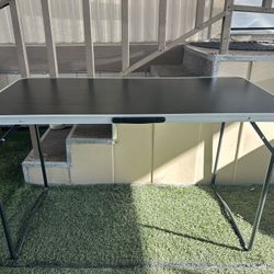 Table / Like New / $25
